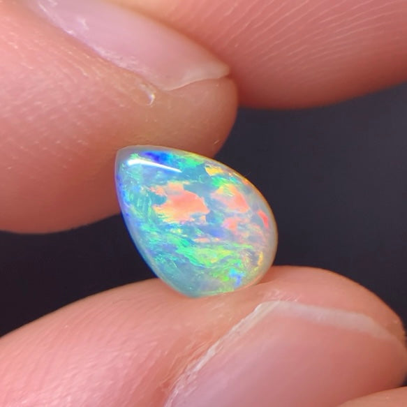 Crystal Opal-0.6ct